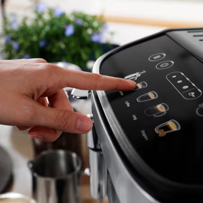 Machine à grain Delonghi Magnifica EVO FEB 2931.SB : écran tactile