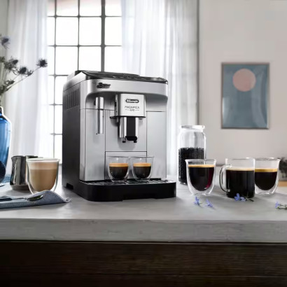 Machine à grain Delonghi Magnifica EVO FEB 2931.SB en situation