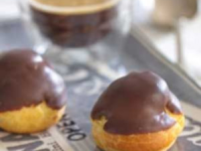 Recette de choux au caramel, beurre salé et chocolat
